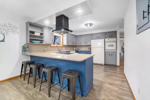 Kitchen - 660 Edgewood Dr, Appleton, WI 54913 photo 1 of 4