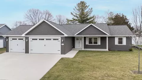 1622 Orchard Dr, Kaukauna, WI 54130