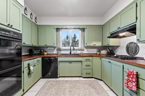 Kitchen - 2869 Sot Rd, Abrams, WI 54101 photo 2 of 5