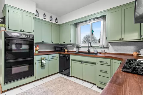Kitchen - 2869 Sot Rd, Abrams, WI 54101 photo 3 of 5
