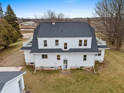 Exterior - 2869 Sot Rd, Abrams, WI 54101 photo 4 of 6