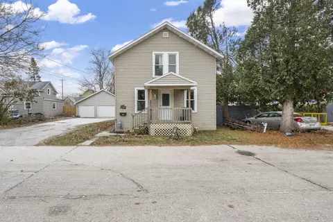 641 Poplar Ave, Oshkosh, WI 54901