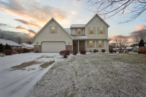 3165 Summer Pl, Green Bay, WI 54313