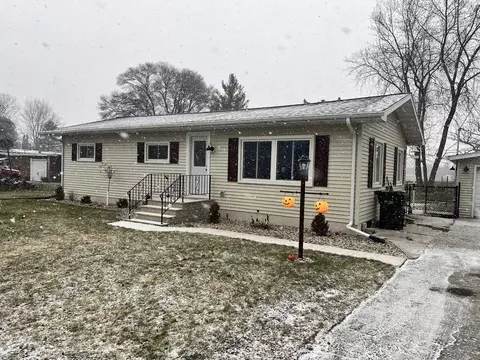 4536 Melody Ln, Oshkosh, WI 54904