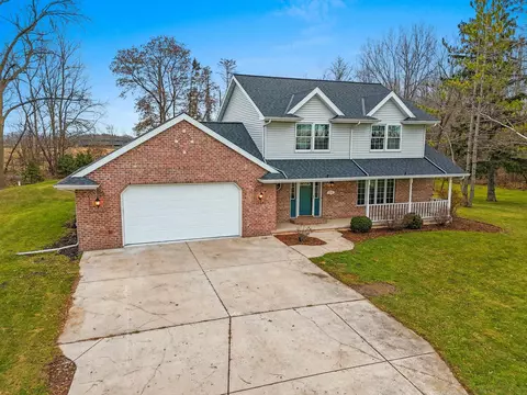 n2710 West Town Road, Pulaski, WI 54162