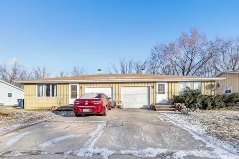 1225 Depere St, Menasha, WI 54952