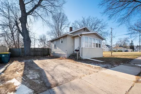 1014 Eastman Ave, Green Bay, WI 54302