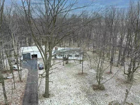 e8211 Stage Road, New London, WI 54961