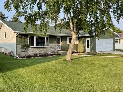 890 Mequon Ave, Fond Du Lac, WI 54935
