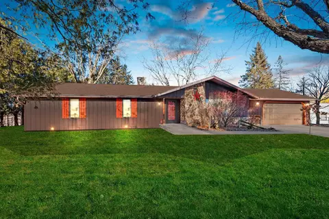 w1288 Hickory Drive, Pulaski, WI 54162