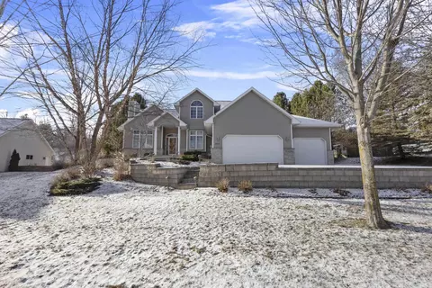 2604 Sage Dr, Green Bay, WI 54302