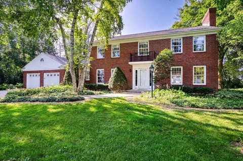n8727 Zirbel Drive, Menasha, WI 54952