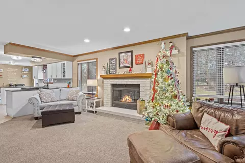 Living - 3419 N Morrison St, Appleton, WI 54911 photo 2 of 2