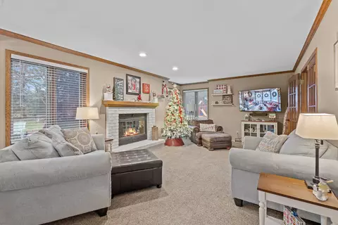 Living - 3419 N Morrison St, Appleton, WI 54911 photo 1 of 2