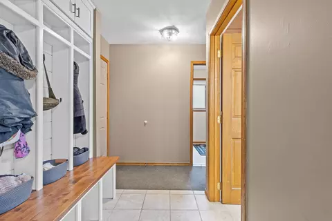 Entry Way - 3419 N Morrison St, Appleton, WI 54911 photo 4 of 12