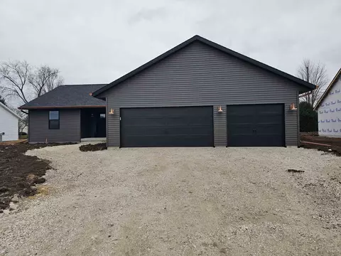 401 Prairie Fox St, North Fond Du Lac, WI 54937