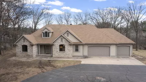 e2198 Crystal River Lane, Waupaca, WI 54981