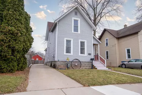 1108 Central St, Oshkosh, WI 54902