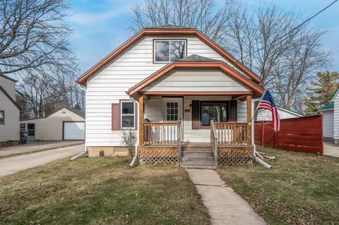627 Mckinley St, Neenah, WI 54956