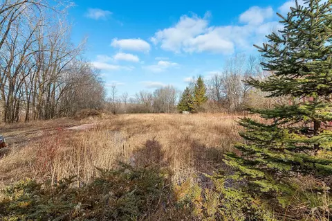 4904 Allen Rd, Little Suamico, WI 54141