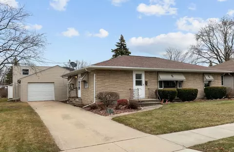 300 E 16th St, Kaukauna, WI 54130