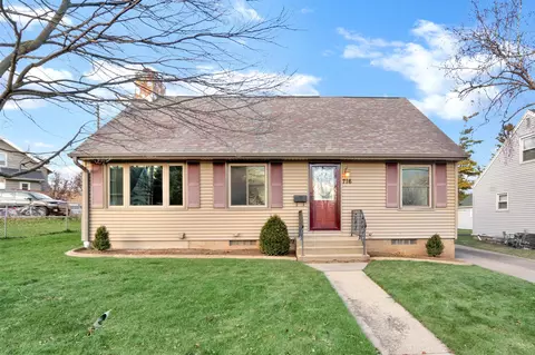 716 Marquette St, Menasha, WI 54952