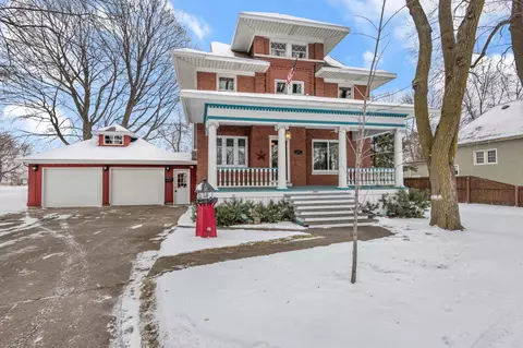 140 E Front St, Peshtigo, WI 54157