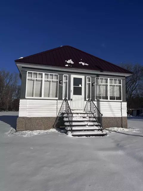 309 Main St, Oconto, WI 54153