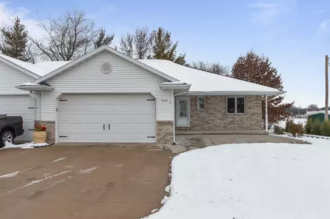 923 Denise Ct, Kaukauna, WI 54130