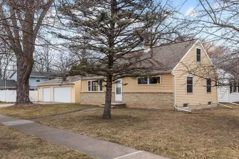1612 N Mcdonald St, Appleton, WI 54913