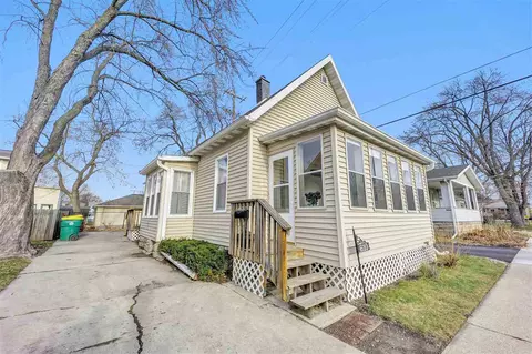 610 Howard St, Green Bay, WI 54303