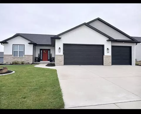 1911 Red Fox Ln, Kaukauna, WI 54130