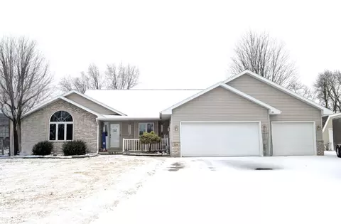 129 E Sienna Ct, Hilbert, WI 54129