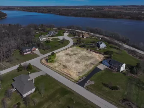 christie court, De Pere, WI 54115