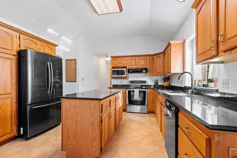 Kitchen - 12 Springbrook Cercle Dr, Appleton, WI 54914 photo 1 of 3