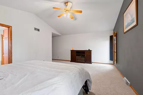 Bedroom - 12 Springbrook Cercle Dr, Appleton, WI 54914 photo 1 of 9
