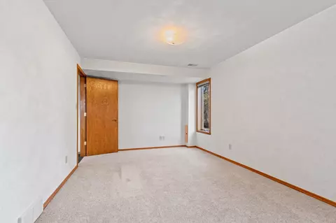 Bedroom - 12 Springbrook Cercle Dr, Appleton, WI 54914 photo 7 of 9