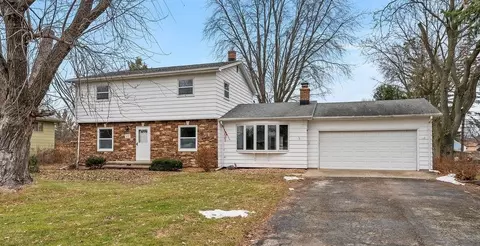 108 Cumings Ln, Neenah, WI 54956
