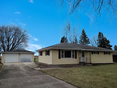 110 W Midway St, Rosendale, WI 54974