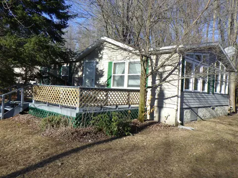 e6796 Hauschultz Road, Marion, WI 54950