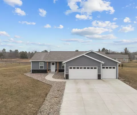 608 Paper City Cir, Mosinee, WI 54455