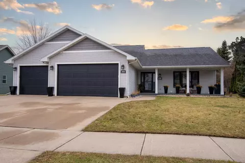 3091 Mockingbird Way, Oshkosh, WI 54904