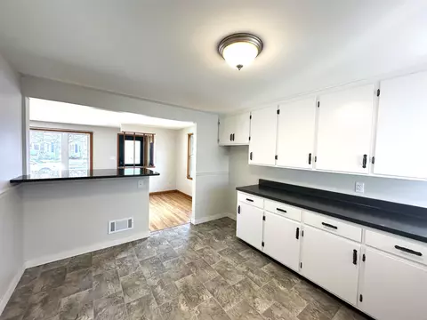 525 S Weimar St, Appleton, WI 54915 photo 3