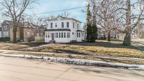1707 Doty St, Oshkosh, WI 54901