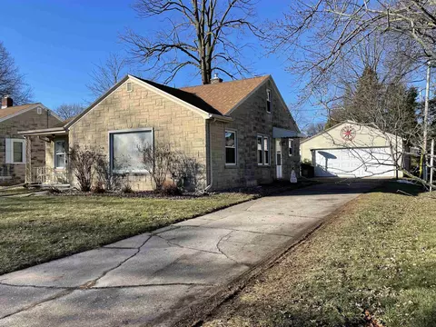 1136 Spence St, Green Bay, WI 54304