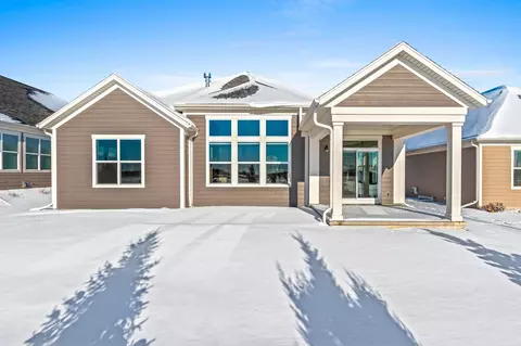 Exterior - 2327 E Harrier Ln, Appleton, WI 54913 photo 5 of 6