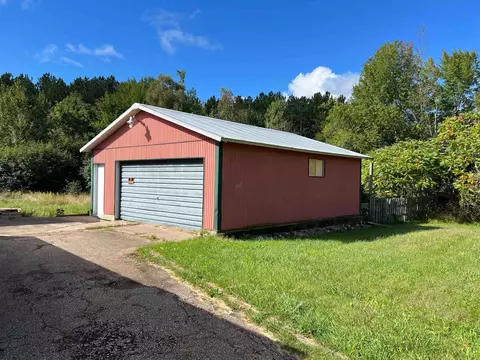 1121 Park St, Gresham, WI 54128 photo 2
