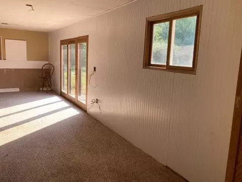 1121 Park St, Gresham, WI 54128 photo 8