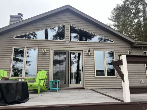 e1073 Whispering Pines Road, Waupaca, WI 54981