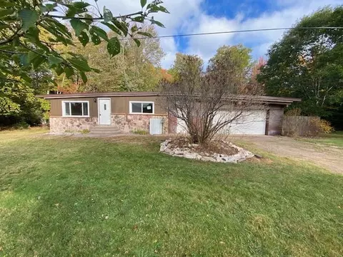 1075 E M28, Marquette, MI 49855